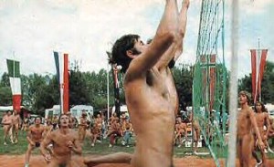 Volleyball er den mest populære sporten blant nudister 