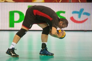 Den belgiske veteranen Frank Depestele har en svært spesiell pre serverutine. Loes har ikke lært opp Frank men har jobbet med flere av de yngre spillerne på herrelandslaget som deltok i Polen 2014.